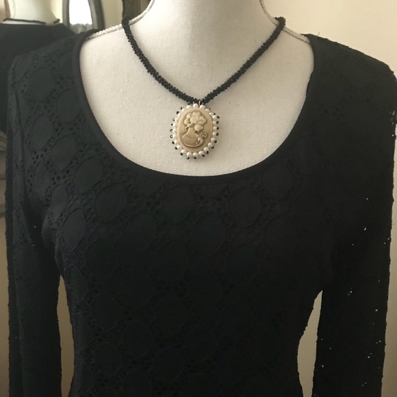 ⭐️RONNI NICOLE DRESS ⭐️STRETCH LACE OVERLAY ⭐️ - Picture 3 of 7